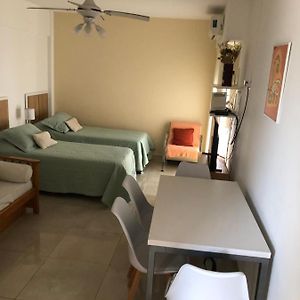 1 ambiente bien ubicado Almagro. Hospital Italiano